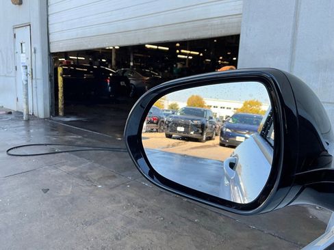 Used 2025 Buick Envista Sport Touring image 18