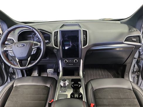 Used 2024 Ford Edge ST-Line image 9