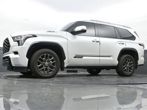 Used 2024 Toyota Sequoia Platinum image 12
