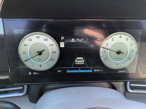 Used 2024 Hyundai Elantra SEL image 17