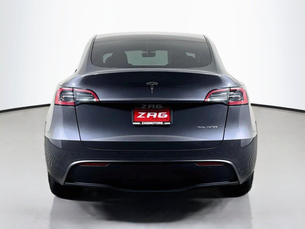 Used 2023 Tesla Model Y Long Range AWD/4WD image 4