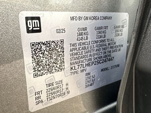 Used 2025 Chevrolet Trax LT w/ Driver Confidence Package FWD image 16