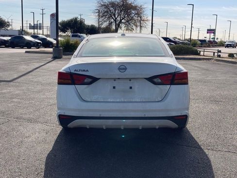 Used 2025 Nissan Altima 2.5 SV image 6
