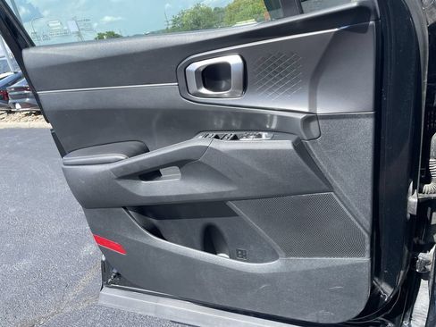 Certified 2024 Kia Sorento S w/ Panoramic Sunroof Package AWD/4WD image 21