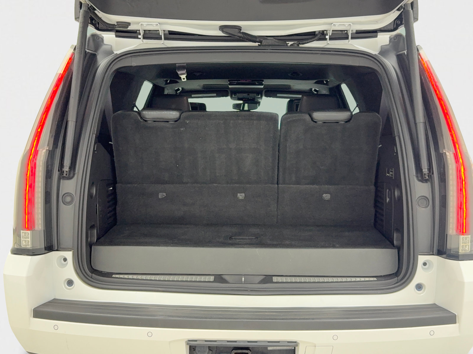 Used 2016 Cadillac Escalade Platinum AWD/4WD image 48