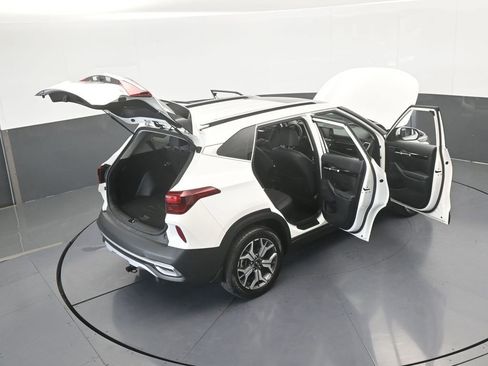 Used 2021 Kia Seltos EX image 69