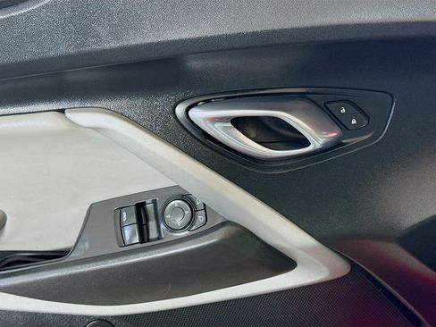 Used 2020 Chevrolet Camaro LT image 24
