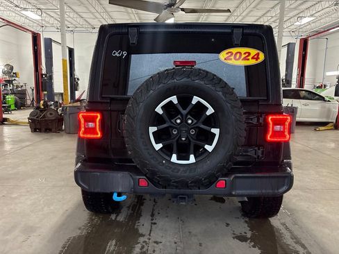 Used 2024 Jeep Wrangler Unlimited Rubicon 4xe AWD/4WD image 4