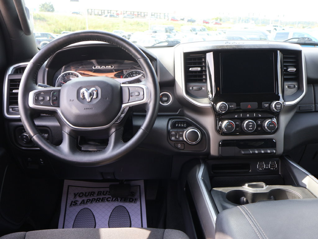 Used 2022 RAM 1500 Big Horn AWD/4WD image 18