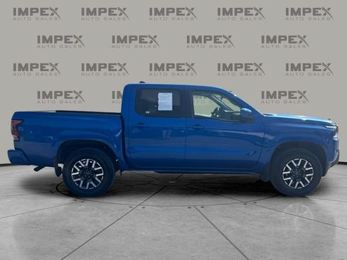 Used 2024 Nissan Frontier SL w/ Technology Package AWD/4WD image 6