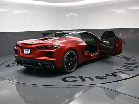 Used 2021 Chevrolet Corvette Stingray Premium Conv w/ 3LT RWD image 25