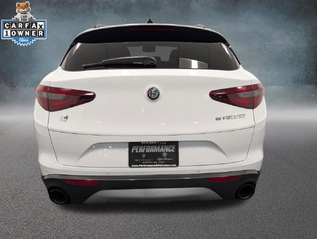Used 2023 Alfa Romeo Stelvio Ti AWD/4WD image 5