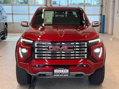 Used 2024 GMC Canyon Denali AWD/4WD image 2