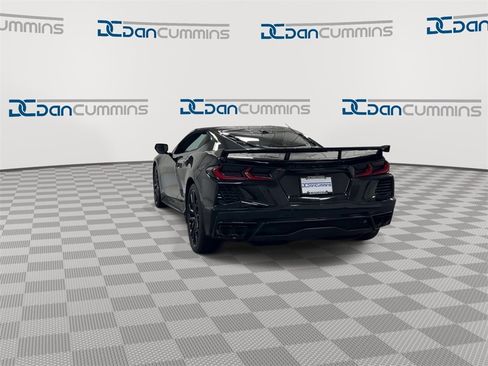 Used 2025 Chevrolet Corvette Stingray Coupe w/ Z51 Performance Package image 7