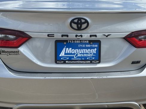 Used 2024 Toyota Camry SE image 13