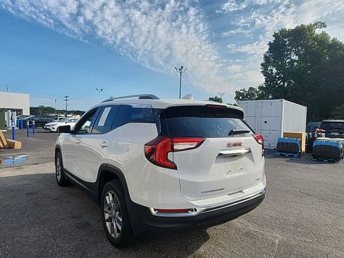 Used 2022 GMC Terrain SLT AWD/4WD image 3