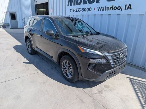 Used 2024 Nissan Rogue S AWD/4WD image 6