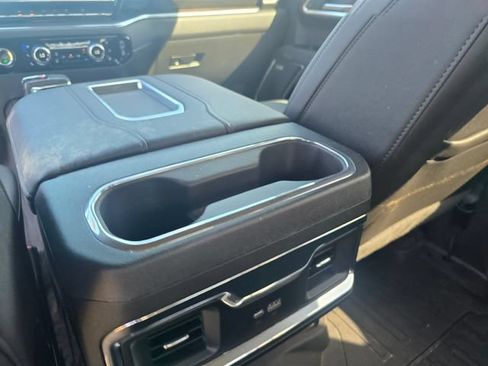 Used 2022 GMC Sierra 1500 SLT AWD/4WD image 26