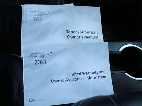 Used 2021 Chevrolet Suburban Premier w/ Premium Package image 28