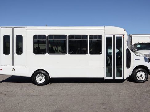 Used 2014 Ford E-450 and Econoline 450 Super Duty w/ Shuttle Bus Prep Package image 9