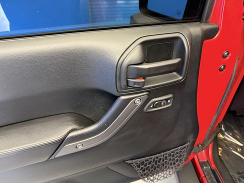 Used 2017 Jeep Wrangler Sport AWD/4WD image 10