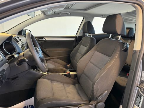 Used 2011 Volkswagen Golf 2-Door FWD image 14