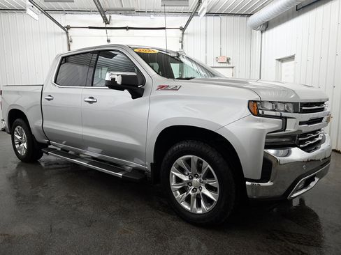 Used 2021 Chevrolet Silverado 1500 LTZ image 2