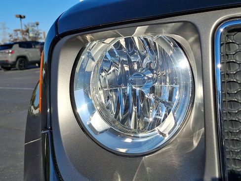 Certified 2021 Jeep Renegade Limited image 9