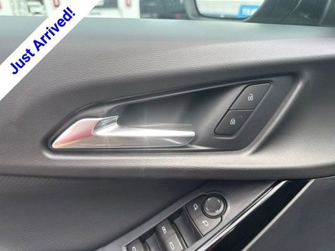 New 2026 Chevrolet Equinox LT w/ Convenience Package II FWD image 12