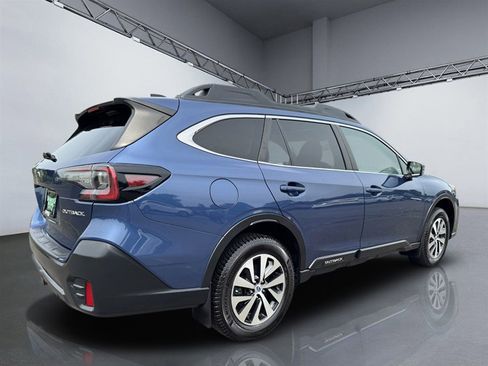 Used 2021 Subaru Outback Premium AWD/4WD image 7