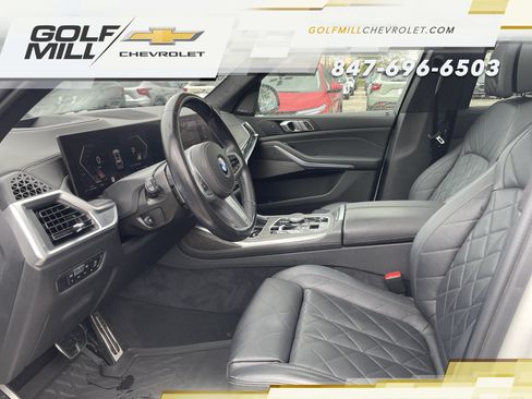 Used 2023 BMW X7 xDrive40i w/ M Sport Package AWD/4WD image 17
