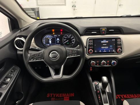 Used 2021 Nissan Versa SV FWD image 12