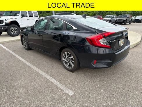 Used 2017 Honda Civic EX image 4