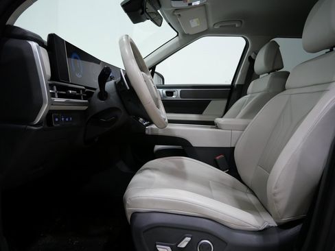 Used 2025 Hyundai Santa Fe SEL image 12