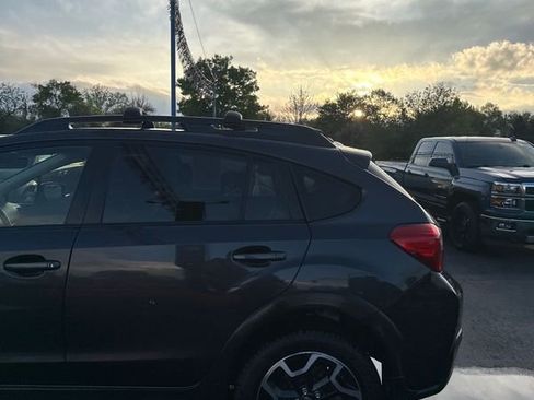 Used 2017 Subaru Crosstrek 2.0i Limited AWD/4WD image 19