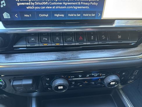 Certified 2023 Chevrolet Silverado 1500 LTZ w/ Technology Package image 23