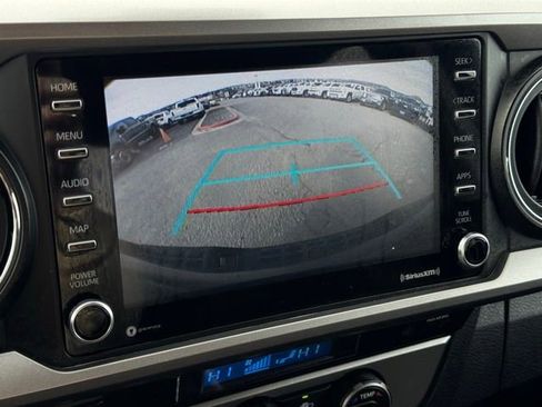 Used 2021 Toyota Tacoma SR5 w/ Trail Edition image 29