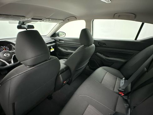 Certified 2024 Nissan Altima 2.5 SV AWD/4WD image 17
