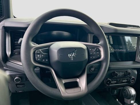 New 2025 Ford Bronco 4-Door AWD/4WD image 15