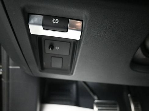 Used 2024 Land Rover Defender 130 X AWD/4WD image 17