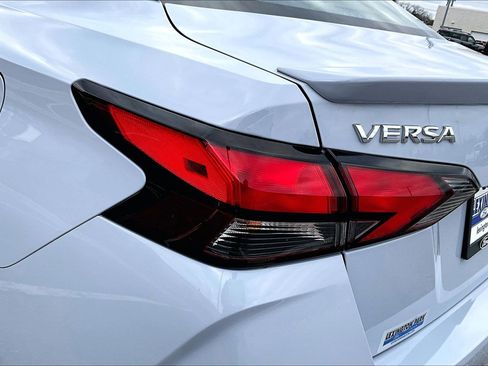 Used 2023 Nissan Versa SR w/ Trunk Package image 25