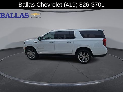 Certified 2021 GMC Yukon XL SLT w/ SLT Luxury Plus Package AWD/4WD image 6