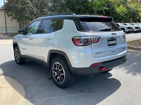 Used 2024 Jeep Compass Trailhawk AWD/4WD image 5