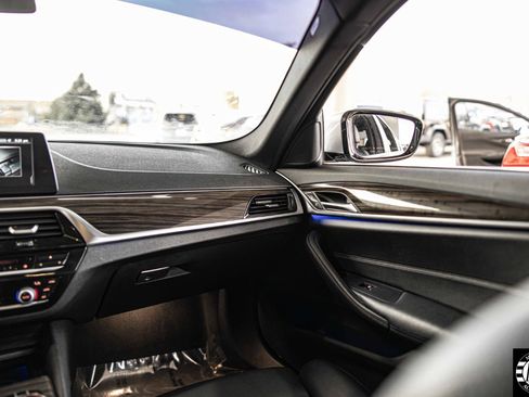 Used 2018 BMW 530i xDrive w/ Premium Package AWD/4WD image 24