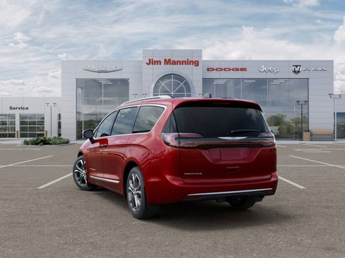 New 2026 Chrysler Pacifica Pinnacle w/ Trailer Tow Group FWD image 3