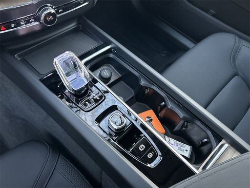 New 2026 Volvo XC60 B5 Plus w/ Protection Package Premier image 22