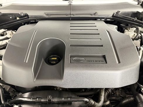 Used 2023 Land Rover Defender 130 X-Dynamic SE AWD/4WD image 6