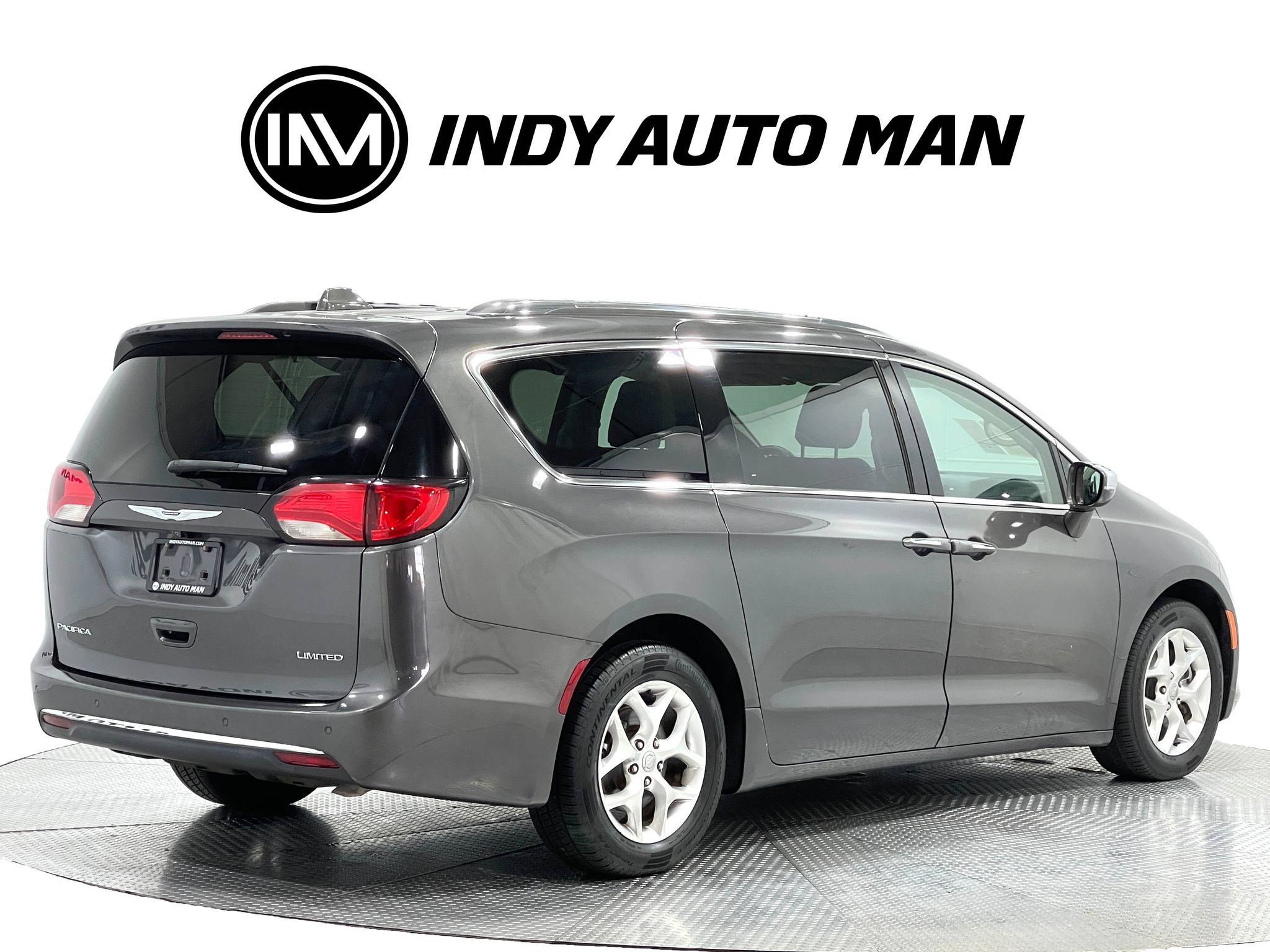 Used 2020 Chrysler Pacifica Limited FWD image 4