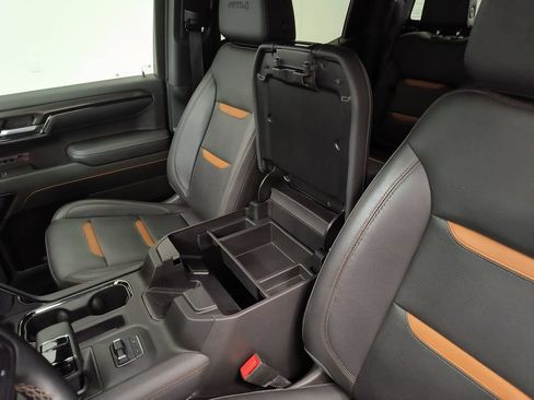 Used 2023 GMC Sierra 1500 AT4 w/ AT4 Premium Package AWD/4WD image 29