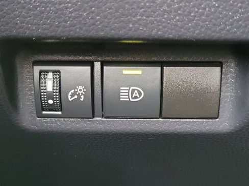 Used 2019 Toyota RAV4 XLE w/ Carpet Mat Package FWD image 19